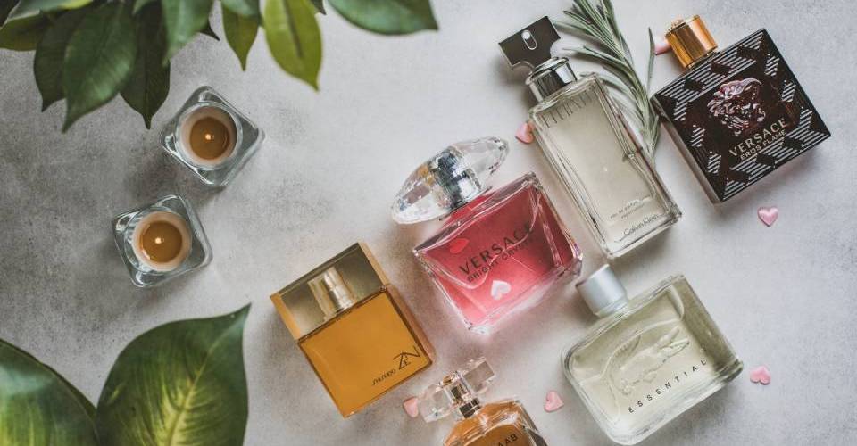 TOP 10 meest verleidelijke damesparfums waar elke man voor valt